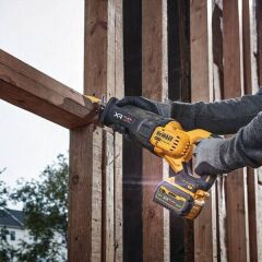 Dewalt DCS386T1 Tilki Kuyruğu Testere XR 54/18V 6.0AH