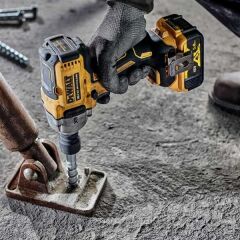 Dewalt DCF891P2T Kömürsüz Çift Akülü Somun Sıkma 18V 5.0AH Li-ion